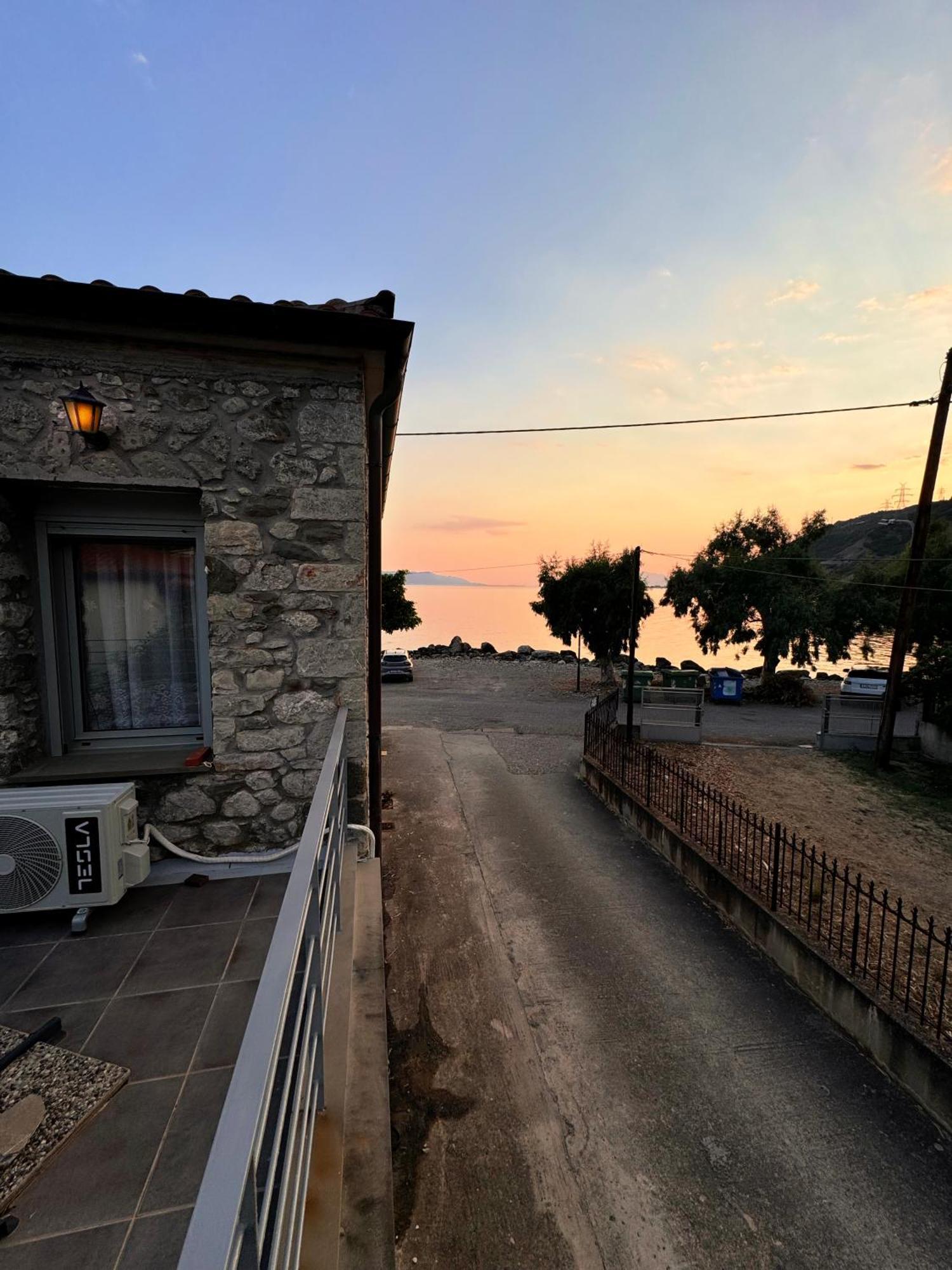 Ianos Maisonette Paralia Sergoulas エクステリア 写真